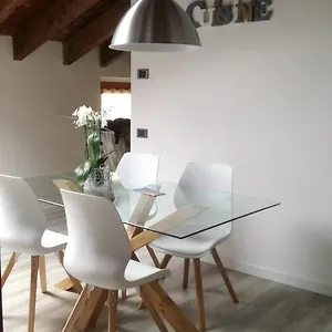 Relais + Private Parking Appartement